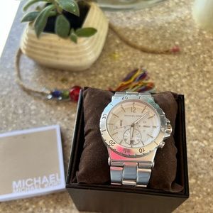 MICHAEL KORS BEL AIRE SILVER TONE CHRONOGRAPH BRACELET WATCH MK5462